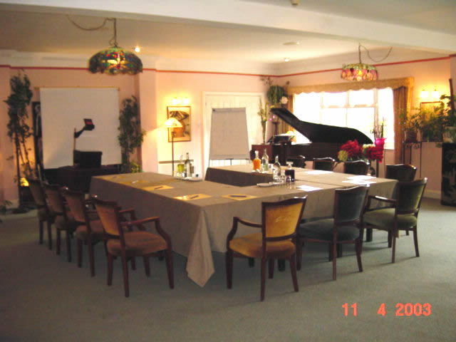 Piano Room - Ushape